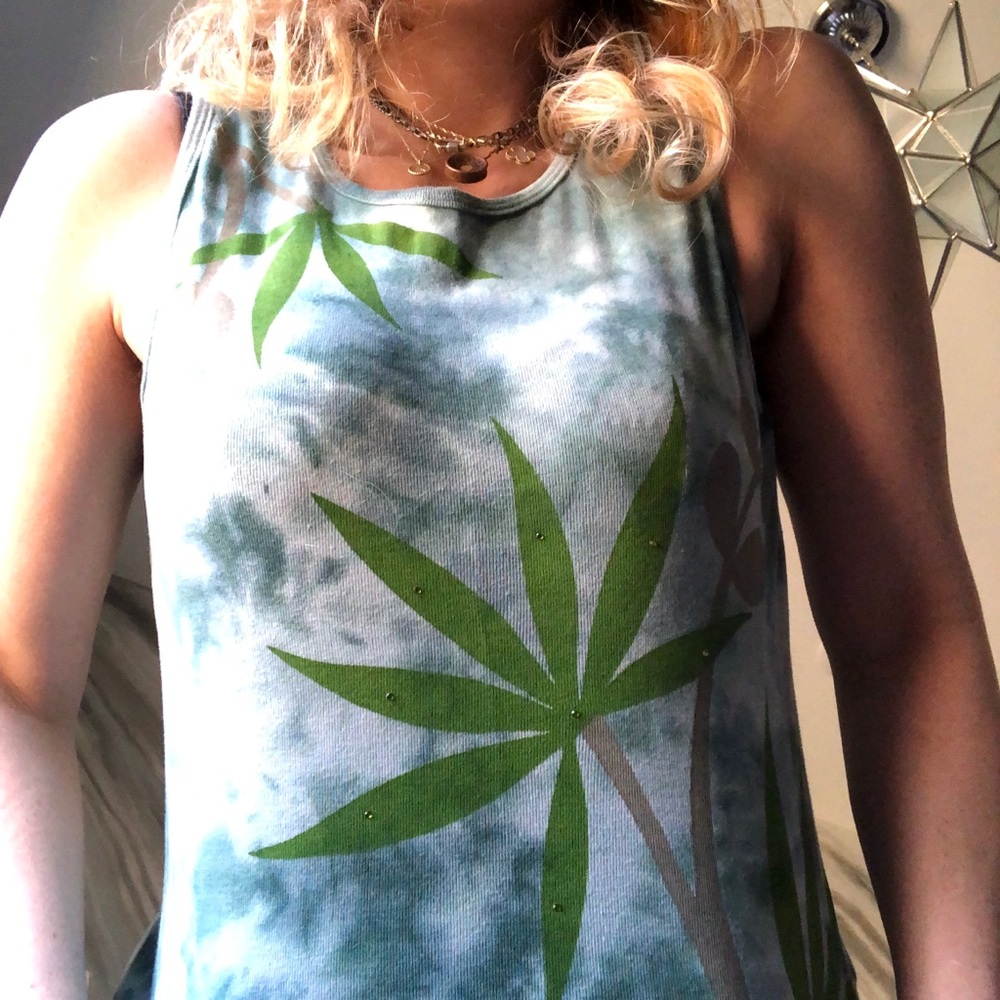 YOGI palm leaf tie dye tank open back